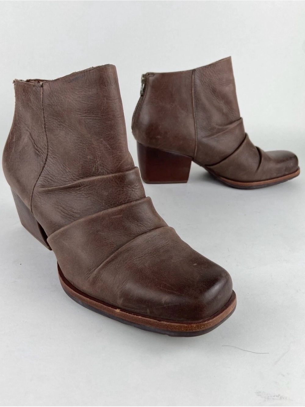 Kork Ease Kissel Chunky Ankle Boots Square Toe Leather Ruched Sz 9.5 boho